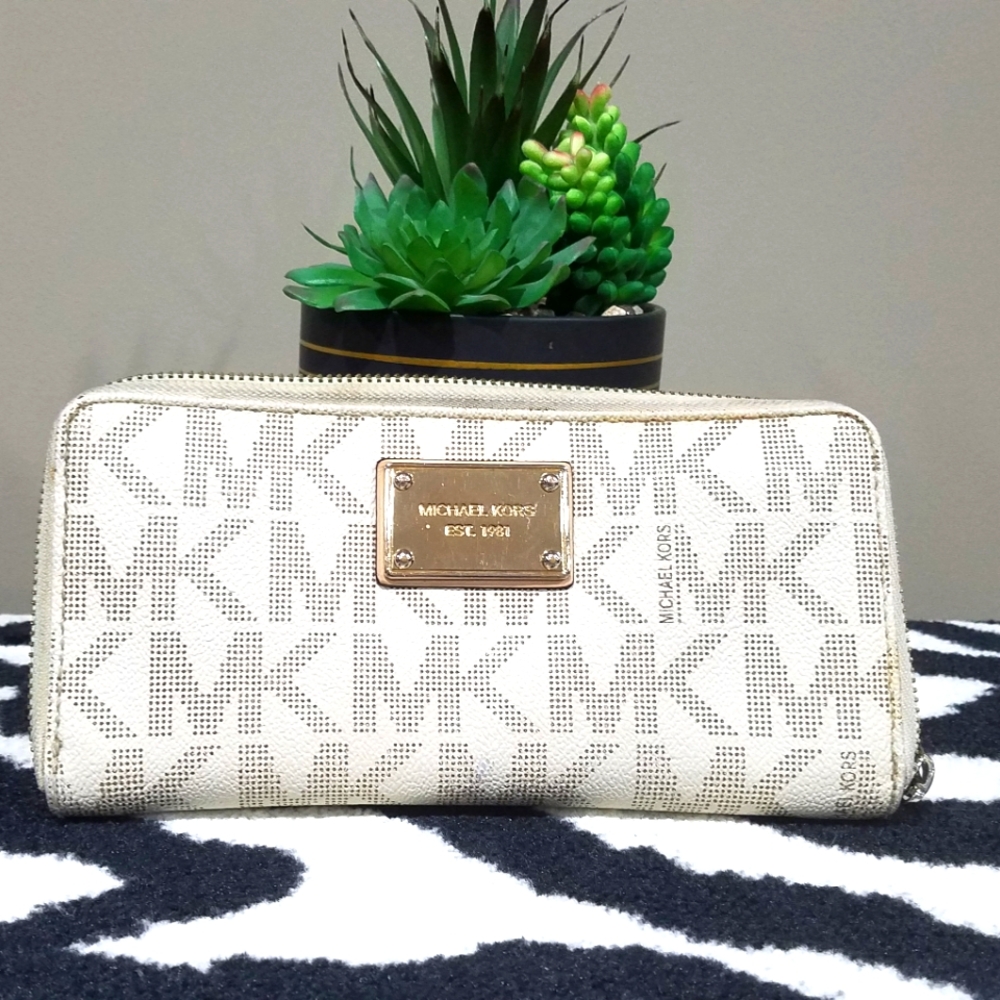 Michael Kors Wallet Zip Large Vanilla